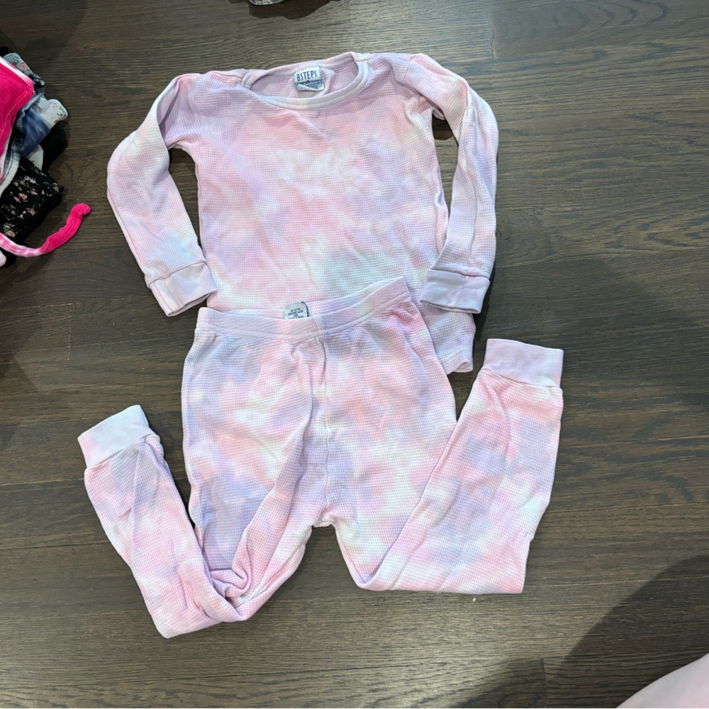 Baby Steps pink and lavender tye dye pjs - 2